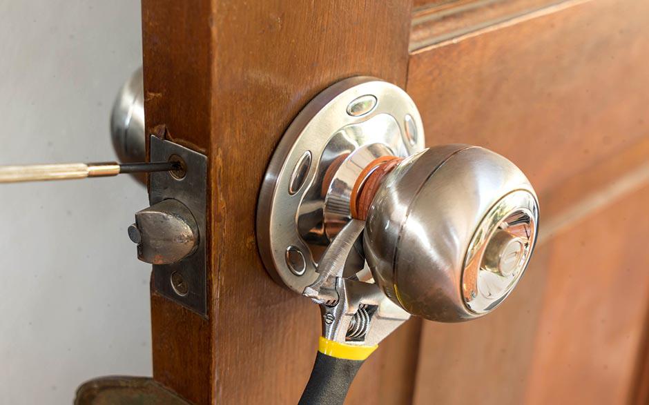 travaux de serrurier ouverture de porte Paris 2